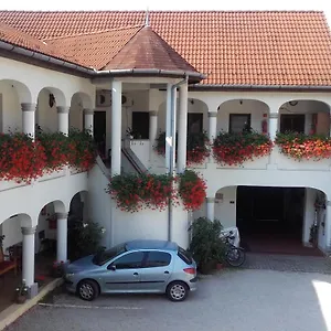 https://eden-panzio.egerhotels.net