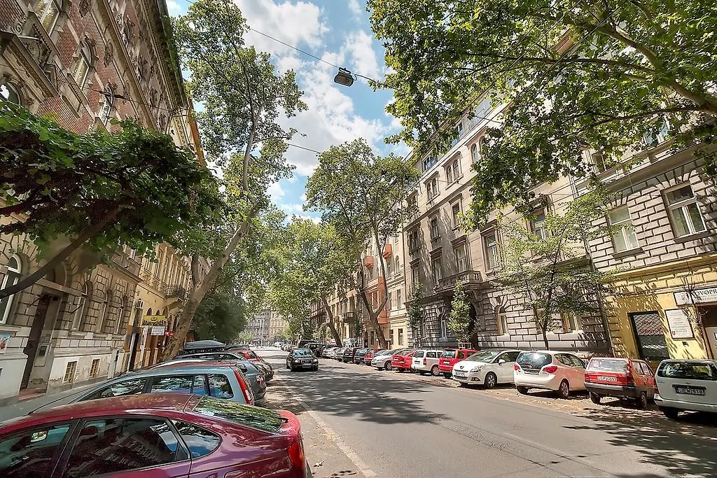 Little Americas Westend Apartments Budapest